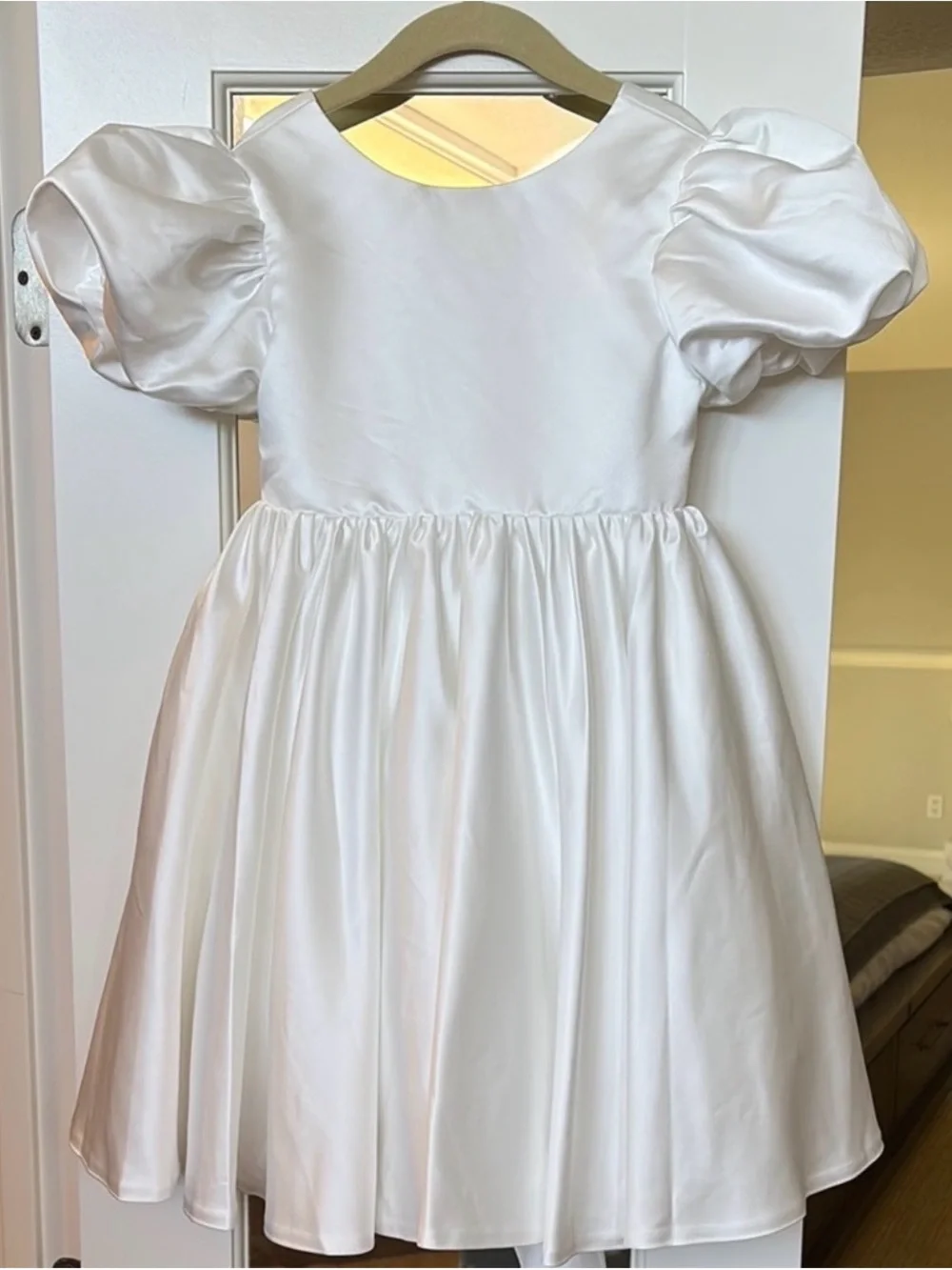 Rylee + Cru White Satin Puff-Sleeve Formal Dress